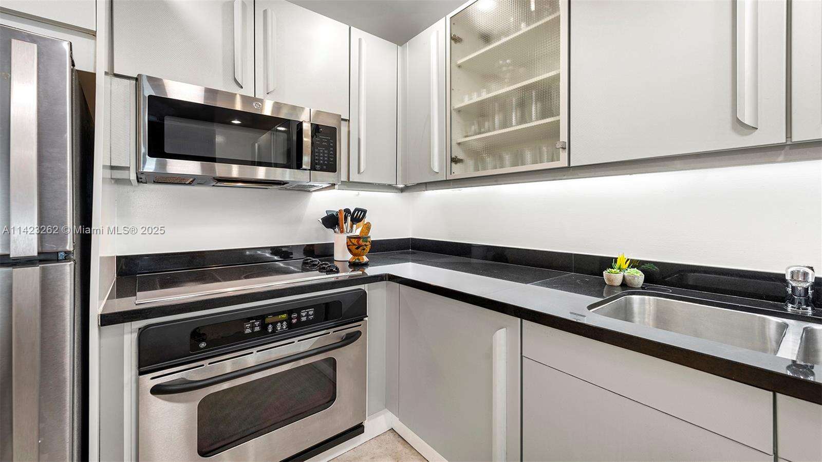 Roney Palace at Miami Beach, FL 33139 - For Rent photo 20