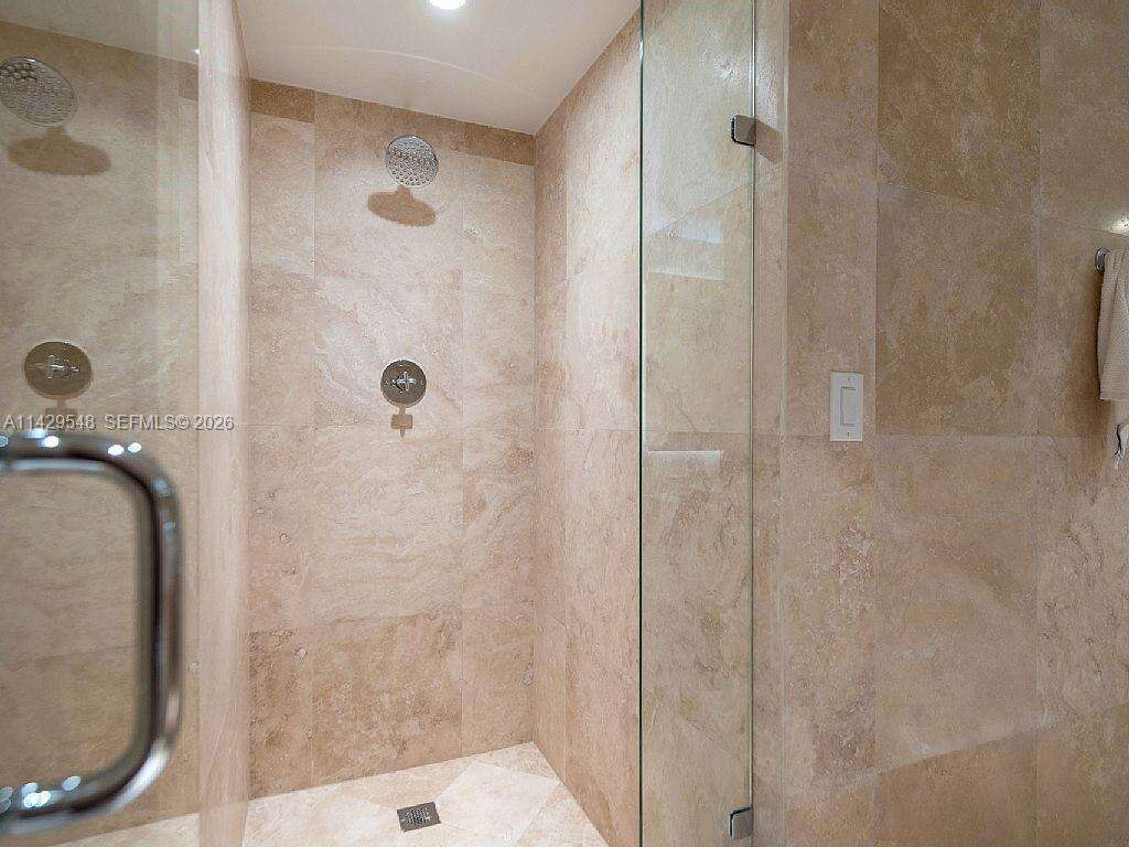 1 Hotel & Homes at 102 24 St, Miami Beach, FL 33139 - For Rent photo 11
