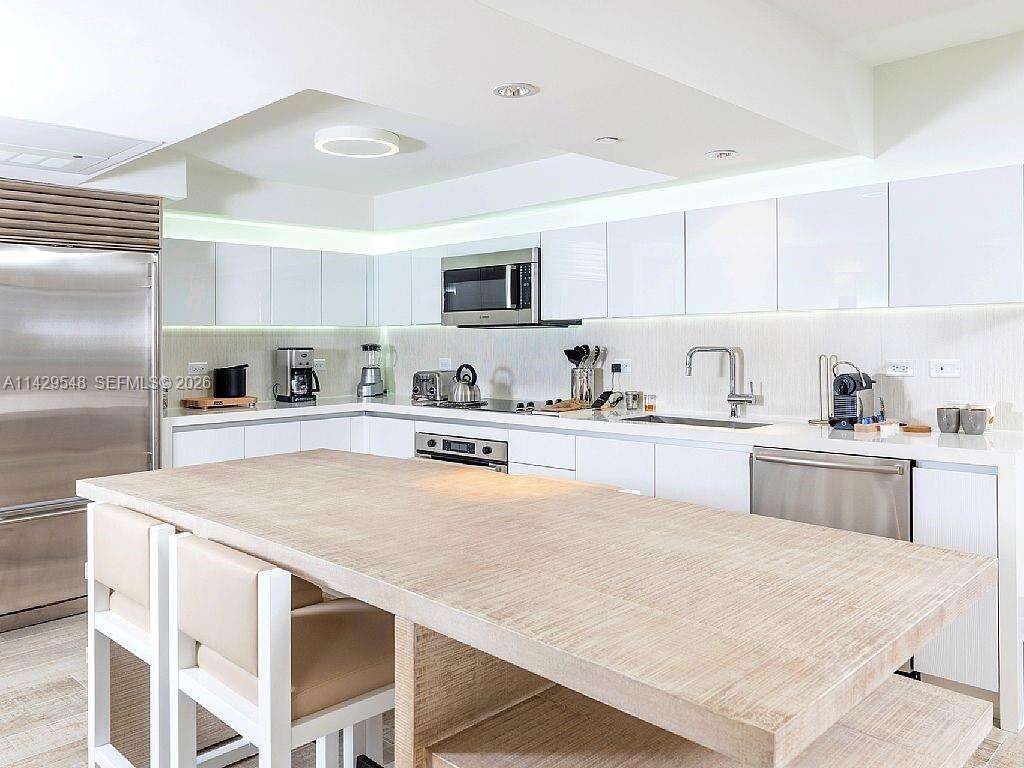 1 Hotel & Homes at 102 24 St, Miami Beach, FL 33139 - For Rent photo 10