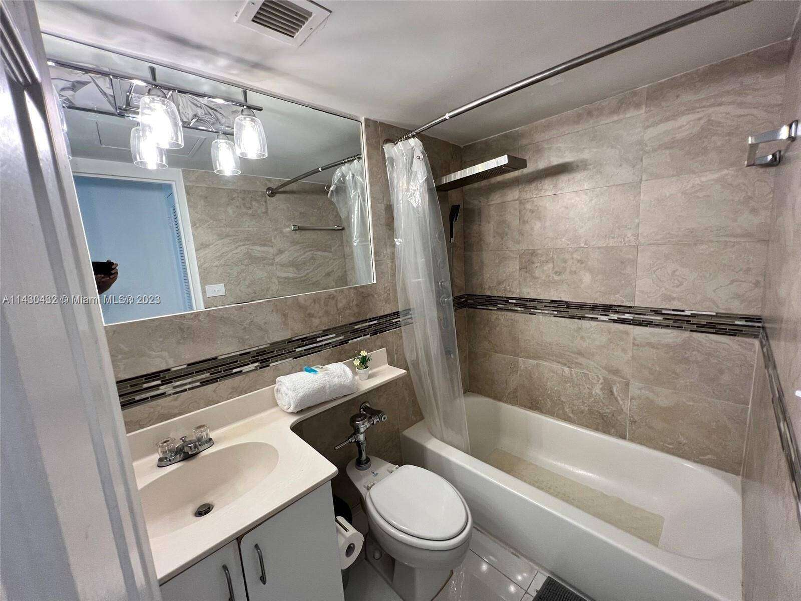 Flamingo South Beach at 1500 Bay Rd, Miami Beach, FL 33139 - For Rent photo 9