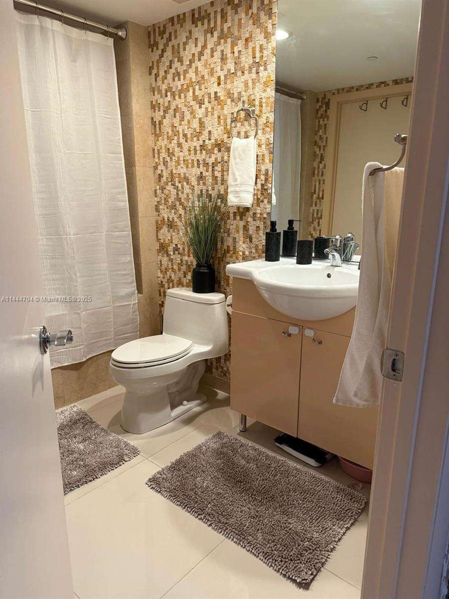 The Beach Club Two at 1830 Ocean Dr, Hallandale Beach, FL 33009 - For Rent photo 16