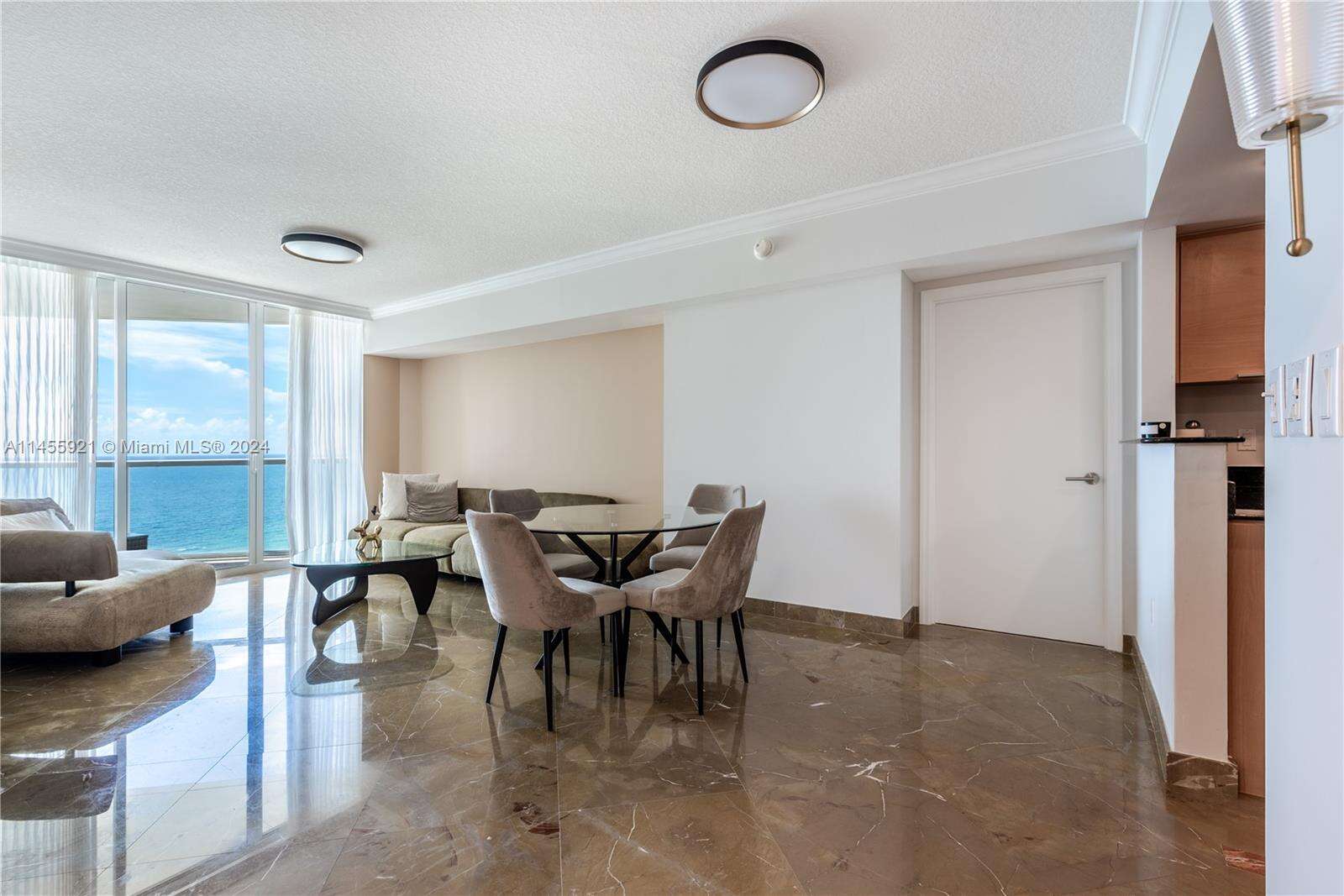 La Perla at 16699 Collins Ave, Sunny Isles Beach, FL 33160 - For Rent photo 2