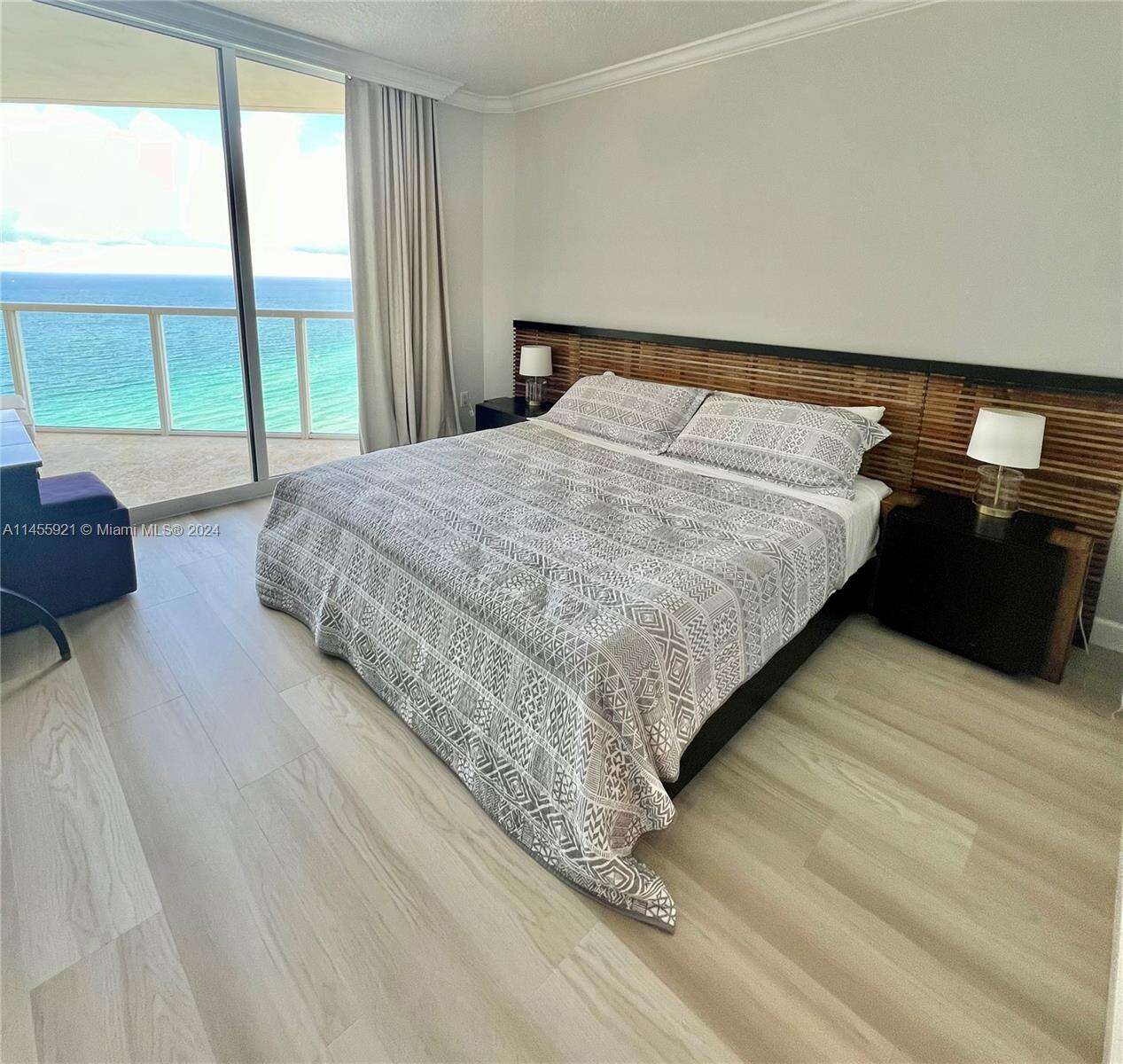 La Perla at 16699 Collins Ave, Sunny Isles Beach, FL 33160 - For Rent photo 23