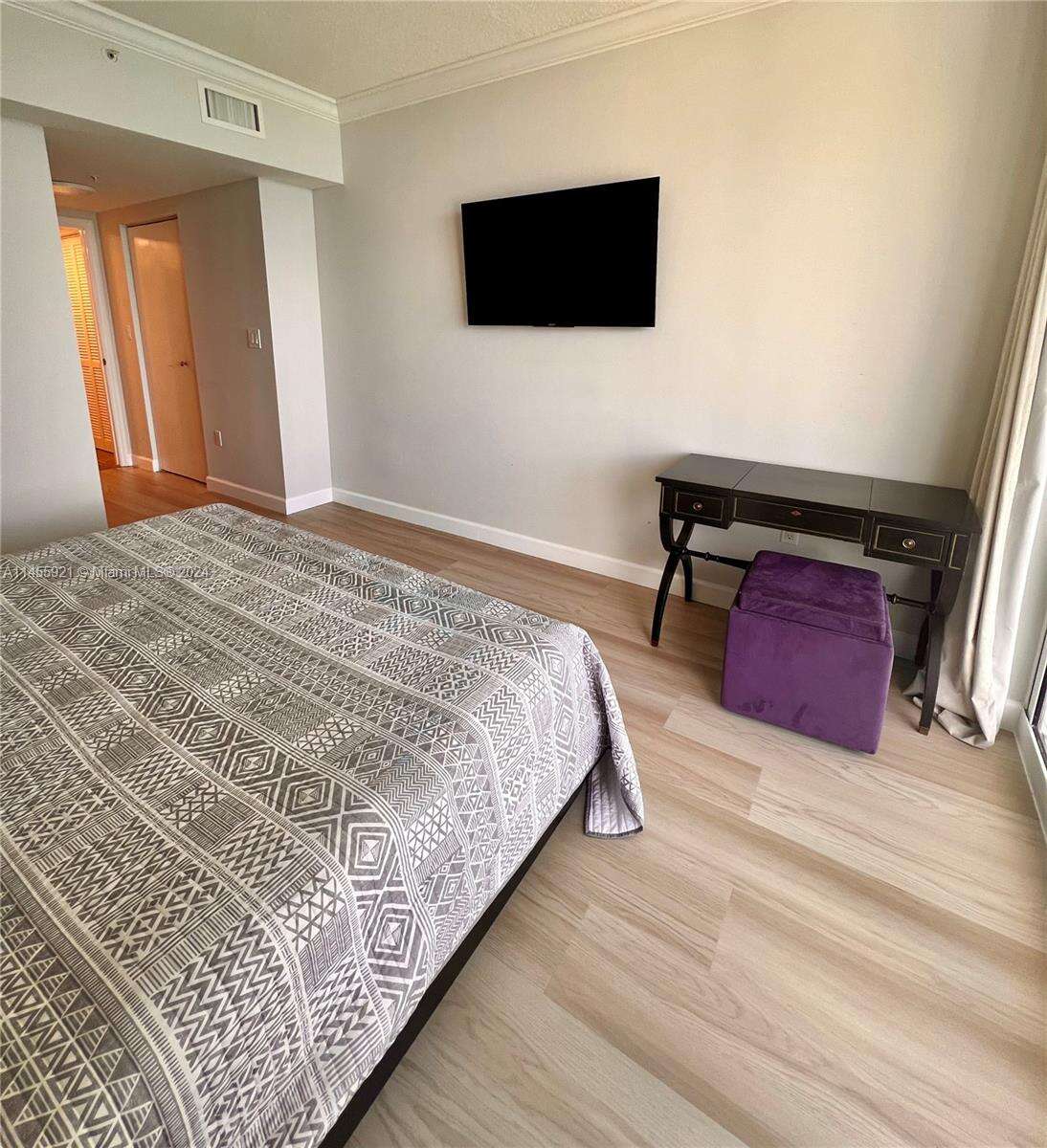 La Perla at 16699 Collins Ave, Sunny Isles Beach, FL 33160 - For Rent photo 26