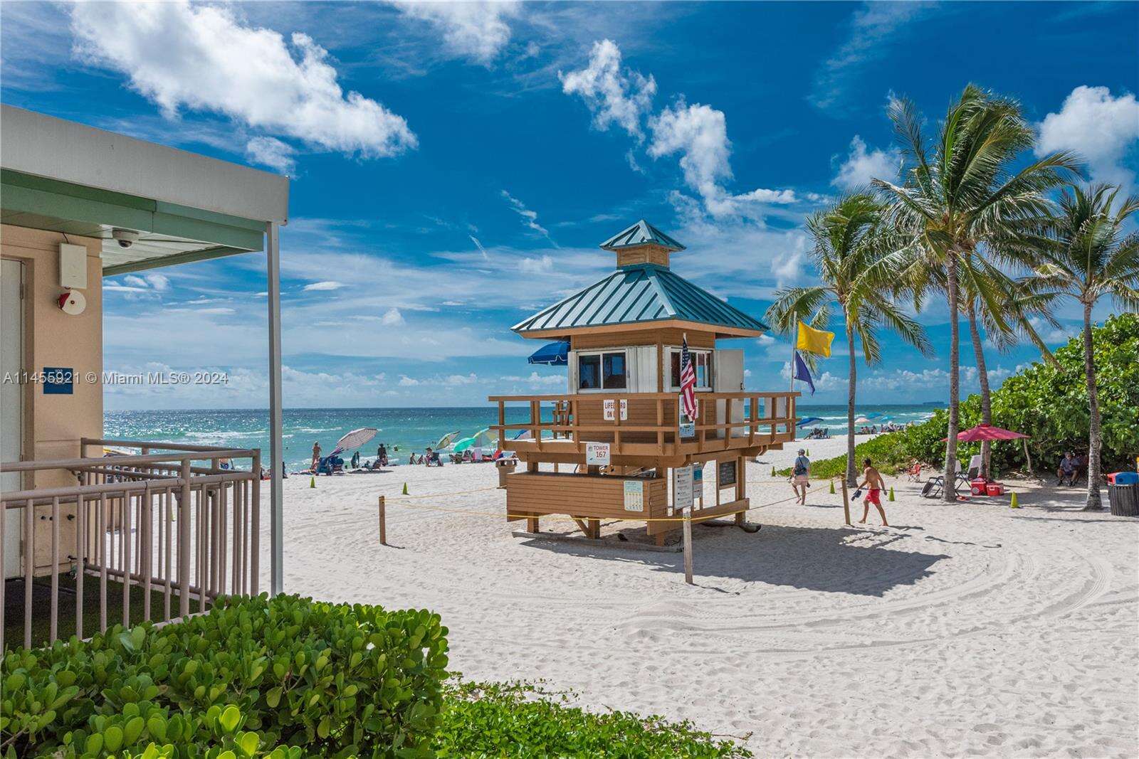 La Perla at 16699 Collins Ave, Sunny Isles Beach, FL 33160 - For Rent photo 42