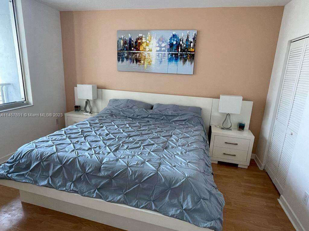 One Miami West at 325 Biscayne Blvd, Miami, FL 33131 - For Rent photo 11