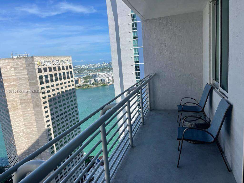 One Miami West at 325 Biscayne Blvd, Miami, FL 33131 - For Rent photo 20