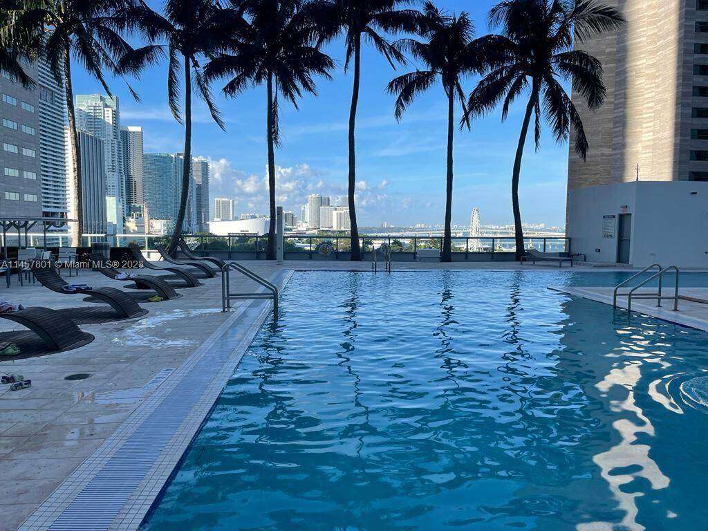 One Miami West at 325 Biscayne Blvd, Miami, FL 33131 - For Rent photo 21