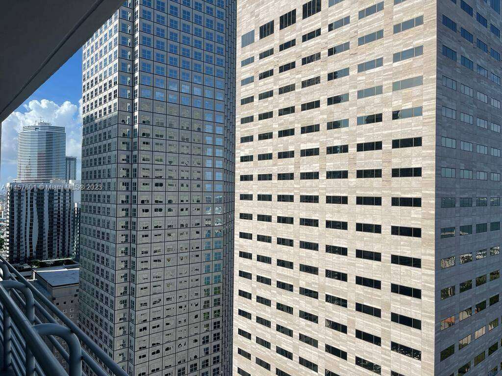 One Miami West at 325 Biscayne Blvd, Miami, FL 33131 - For Rent photo 28