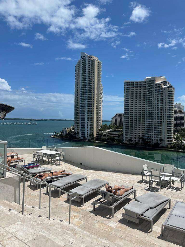 One Miami West at 325 Biscayne Blvd, Miami, FL 33131 - For Rent photo 33