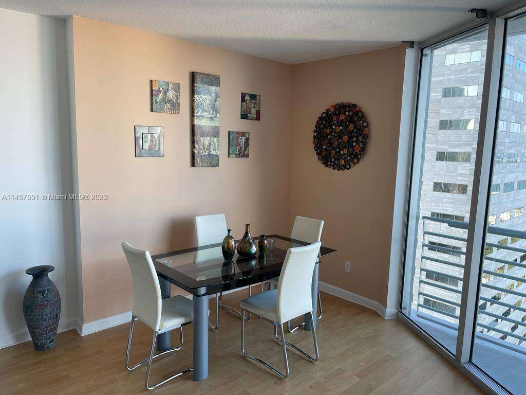 One Miami West at 325 Biscayne Blvd, Miami, FL 33131 - For Rent photo 6