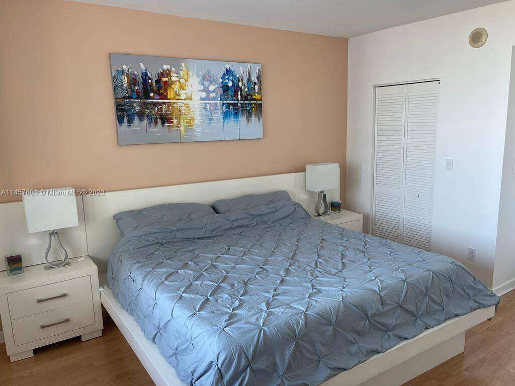 One Miami West at 325 Biscayne Blvd, Miami, FL 33131 - For Rent photo 7