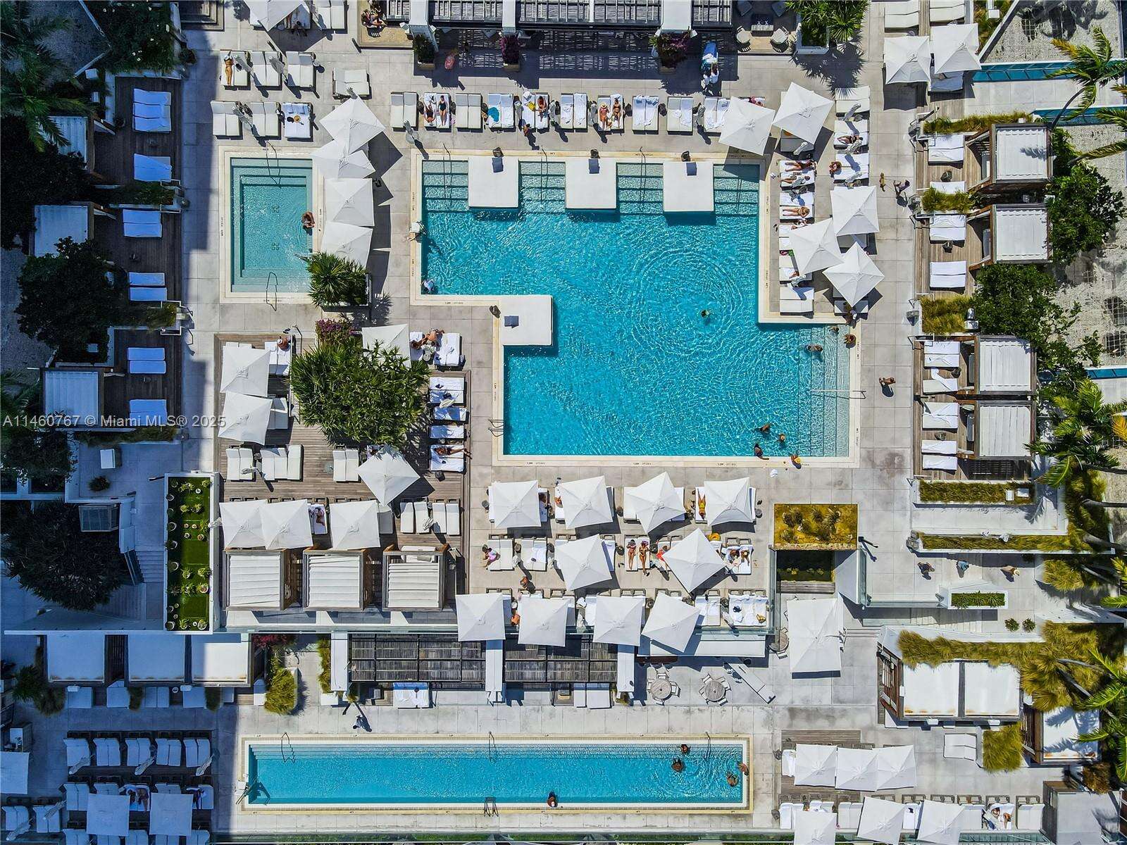 Roney Palace at 2301 Collins Ave, Miami Beach, FL 33139 - For Rent photo 14