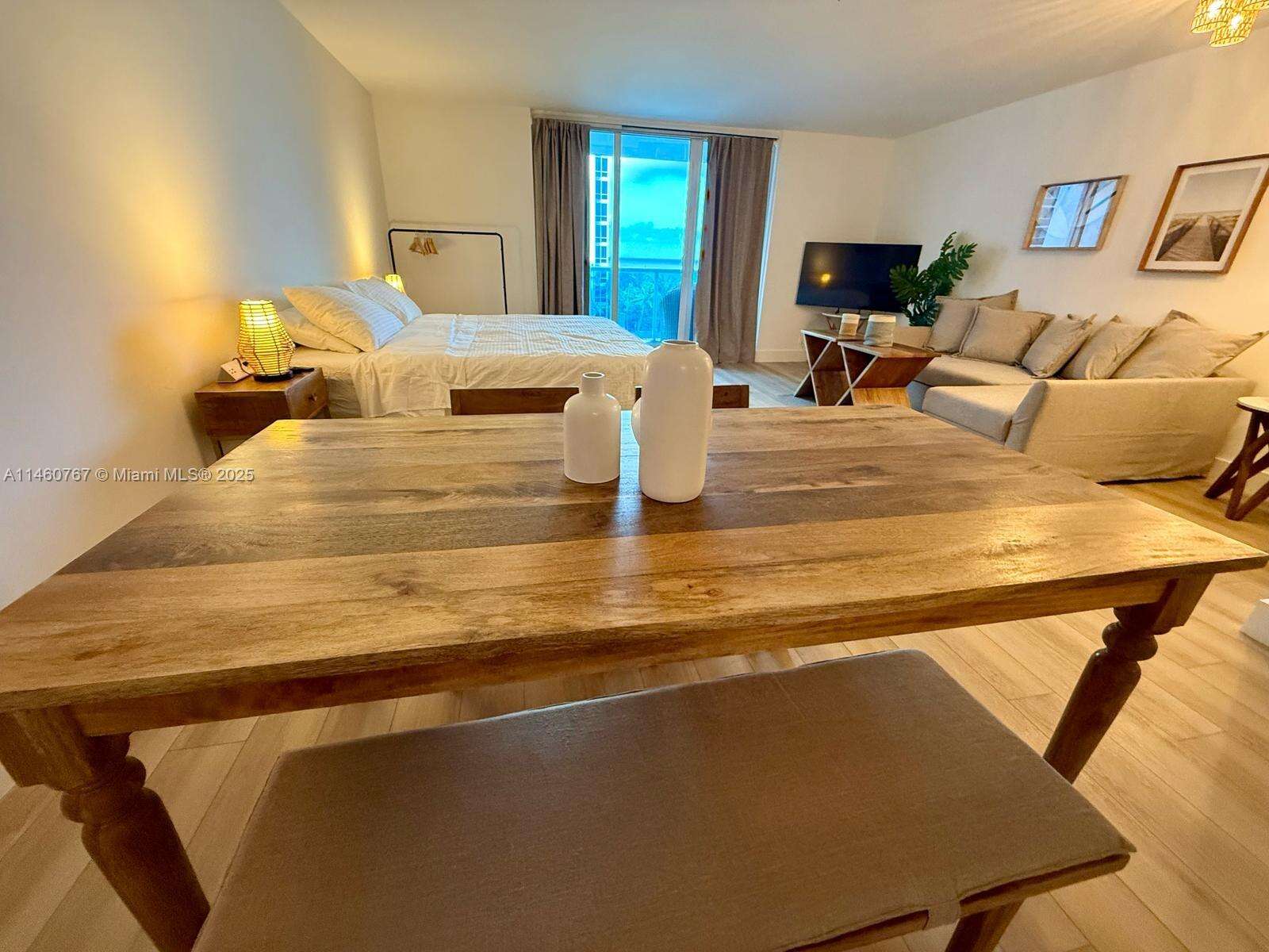 Roney Palace at 2301 Collins Ave, Miami Beach, FL 33139 - For Rent photo 8