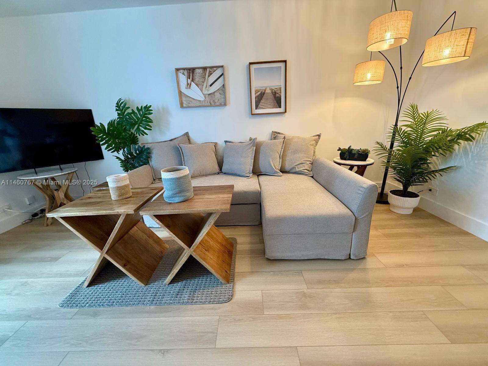 Roney Palace at 2301 Collins Ave, Miami Beach, FL 33139 - For Rent photo 9