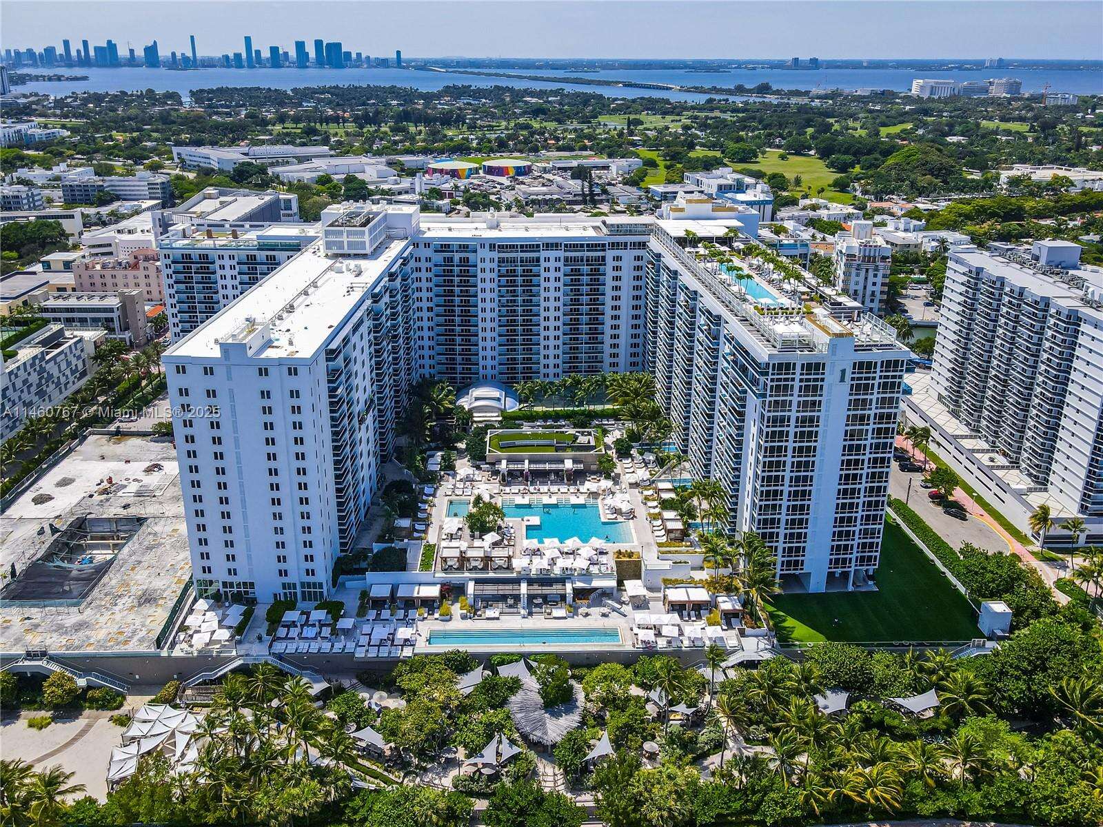 Roney Palace at 2301 Collins Ave, Miami Beach, FL 33139 - For Rent photo 10