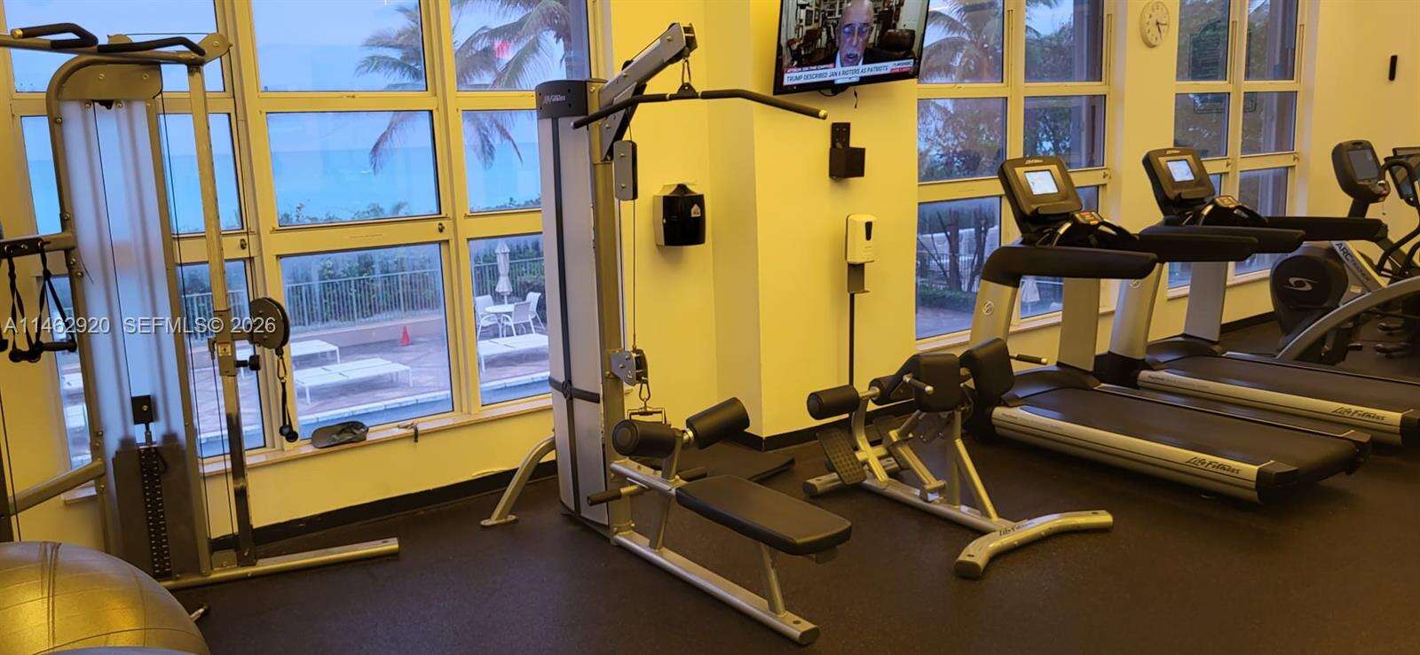 2080 Ocean Drive at 2069 Ocean Dr, Hallandale Beach, FL 33009 - For Rent photo 24