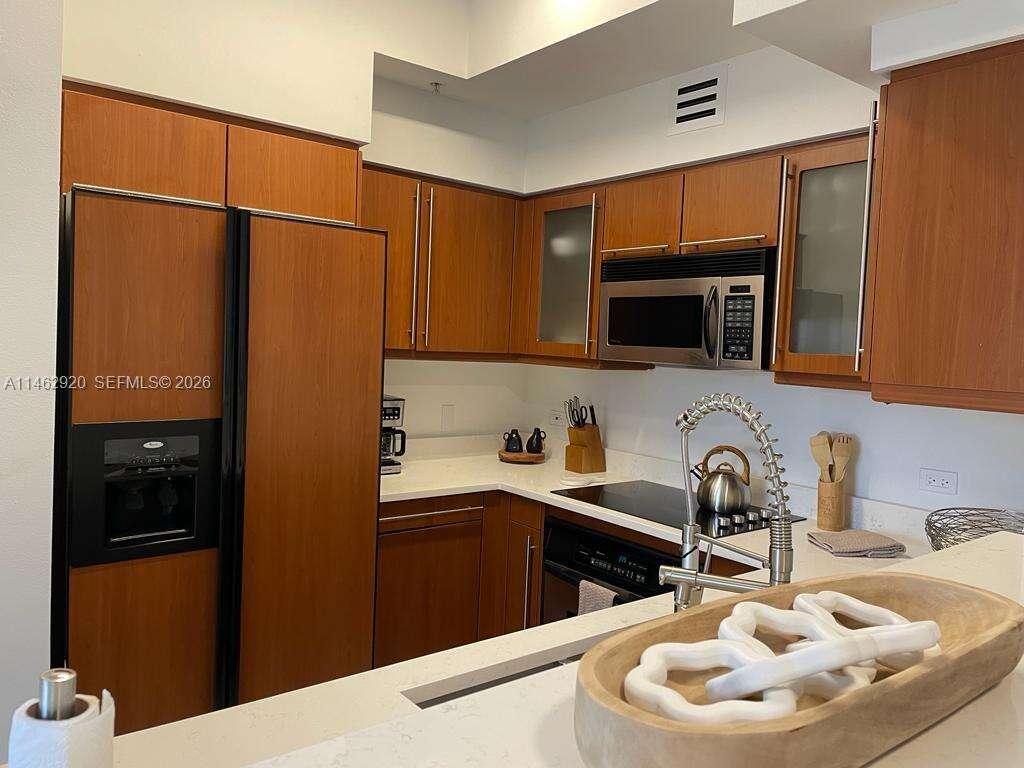 2080 Ocean Drive at 2069 Ocean Dr, Hallandale Beach, FL 33009 - For Rent photo 5