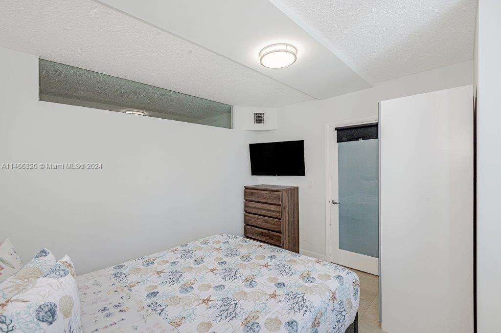 Roney Palace at 2301 Collins Ave, Miami Beach, FL 33139 - For Rent photo 11