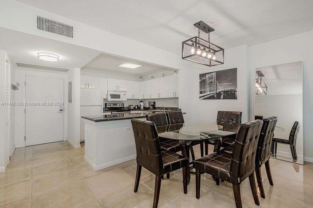 Roney Palace at 2301 Collins Ave, Miami Beach, FL 33139 - For Rent photo 20