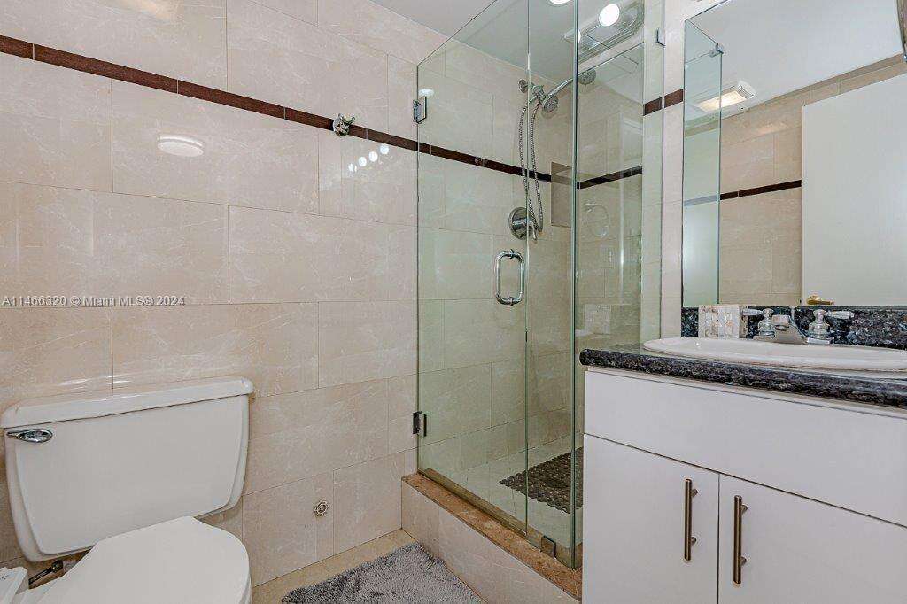 Roney Palace at 2301 Collins Ave, Miami Beach, FL 33139 - For Rent photo 21