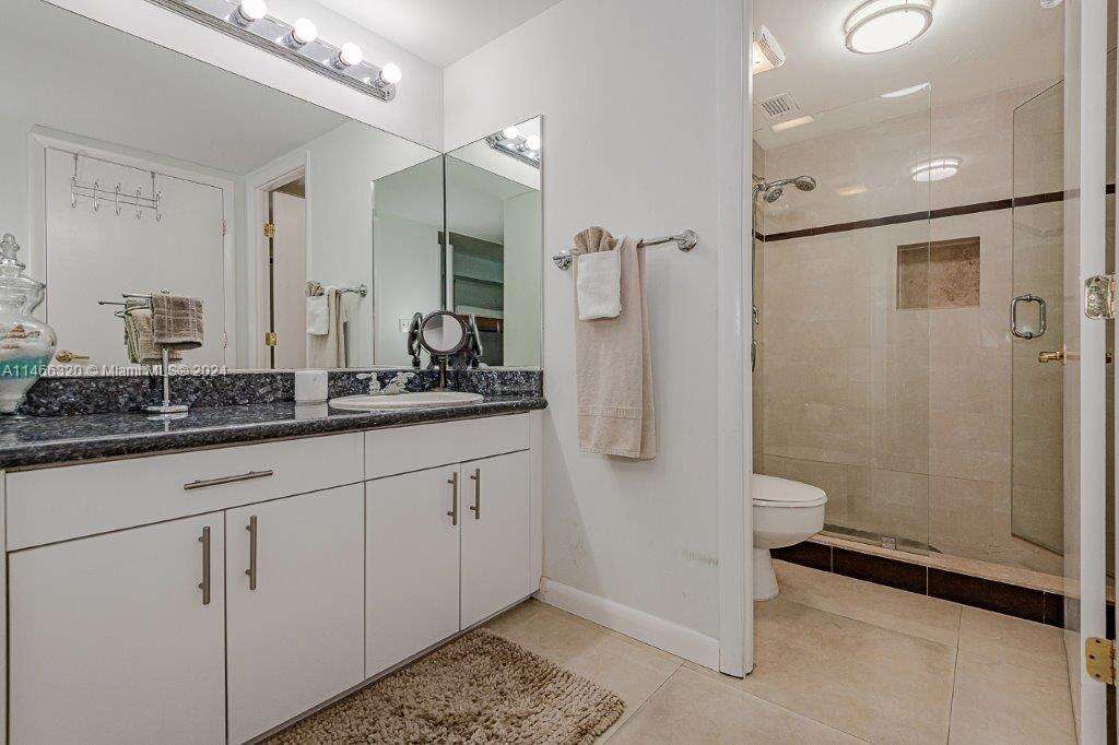 Roney Palace at 2301 Collins Ave, Miami Beach, FL 33139 - For Rent photo 22