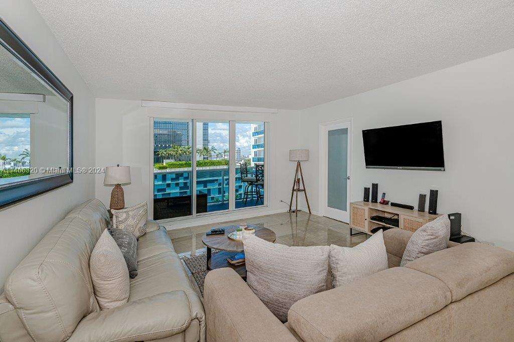 Roney Palace at 2301 Collins Ave, Miami Beach, FL 33139 - For Rent photo 7