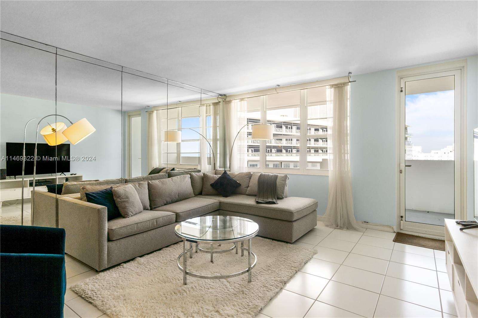 Decoplage at 100 Lincoln Rd, Miami Beach, FL 33139 - For Rent photo 1