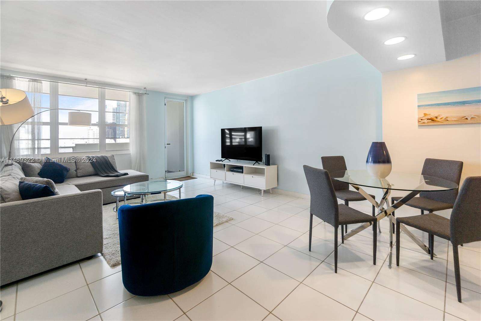 Decoplage at 100 Lincoln Rd, Miami Beach, FL 33139 - For Rent photo 3