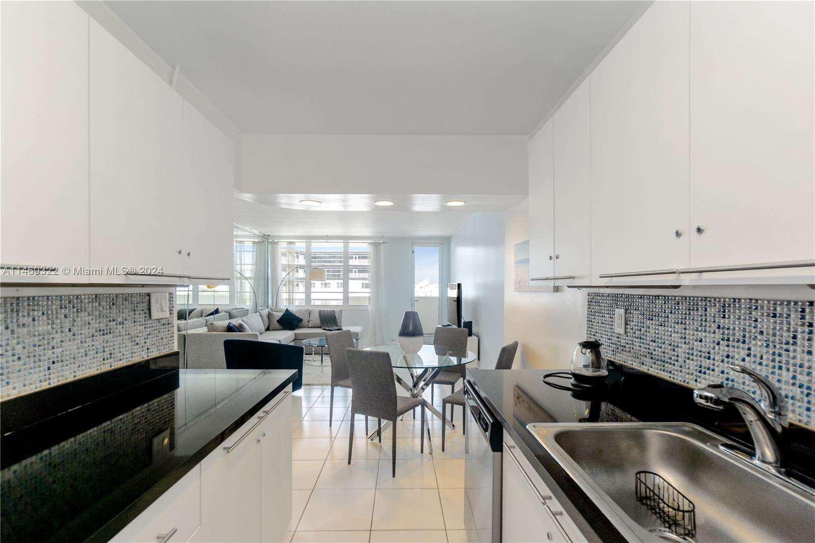 Decoplage at 100 Lincoln Rd, Miami Beach, FL 33139 - For Rent photo 4