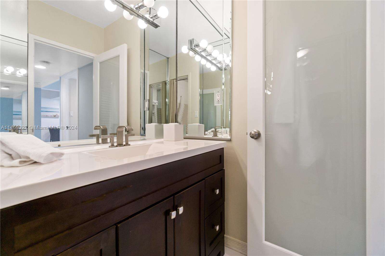 Decoplage at 100 Lincoln Rd, Miami Beach, FL 33139 - For Rent photo 10