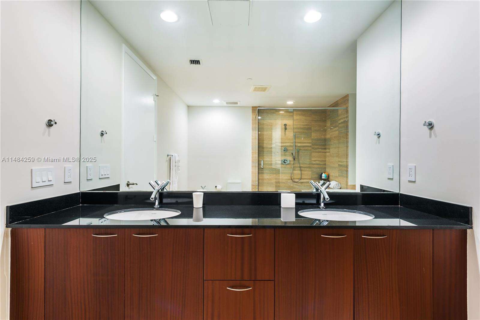 Trump Tower 3 at 15811 Collins Ave, Sunny Isles Beach, FL 33160 - For Rent photo 16