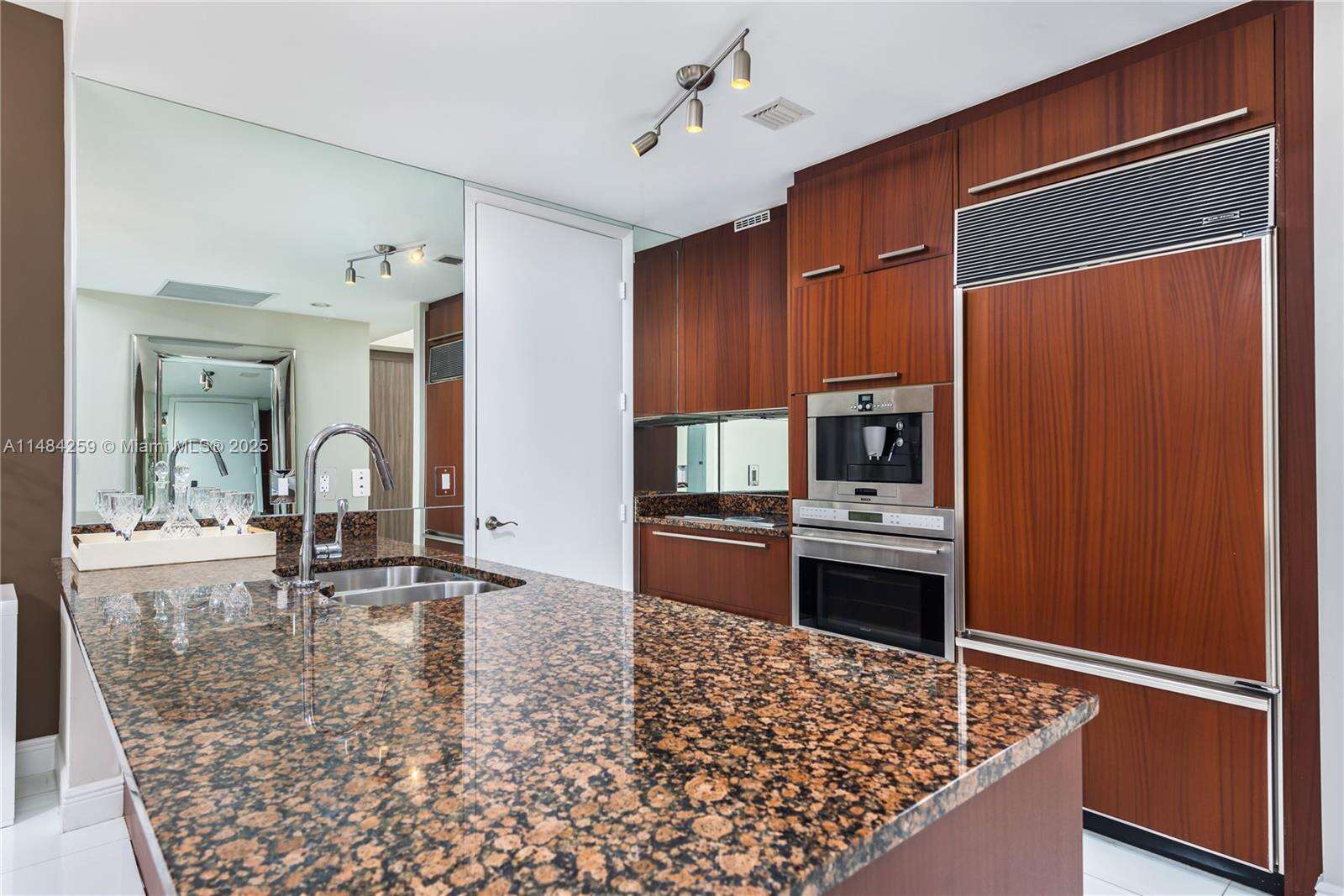 Trump Tower 3 at 15811 Collins Ave, Sunny Isles Beach, FL 33160 - For Rent photo 3