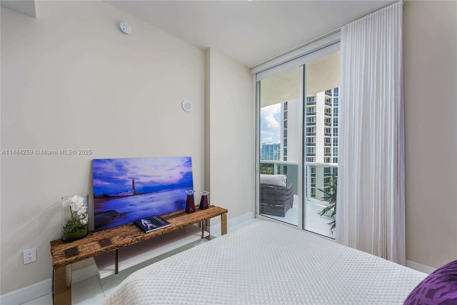 Trump Tower 3 at 15811 Collins Ave, Sunny Isles Beach, FL 33160 - For Rent photo 5