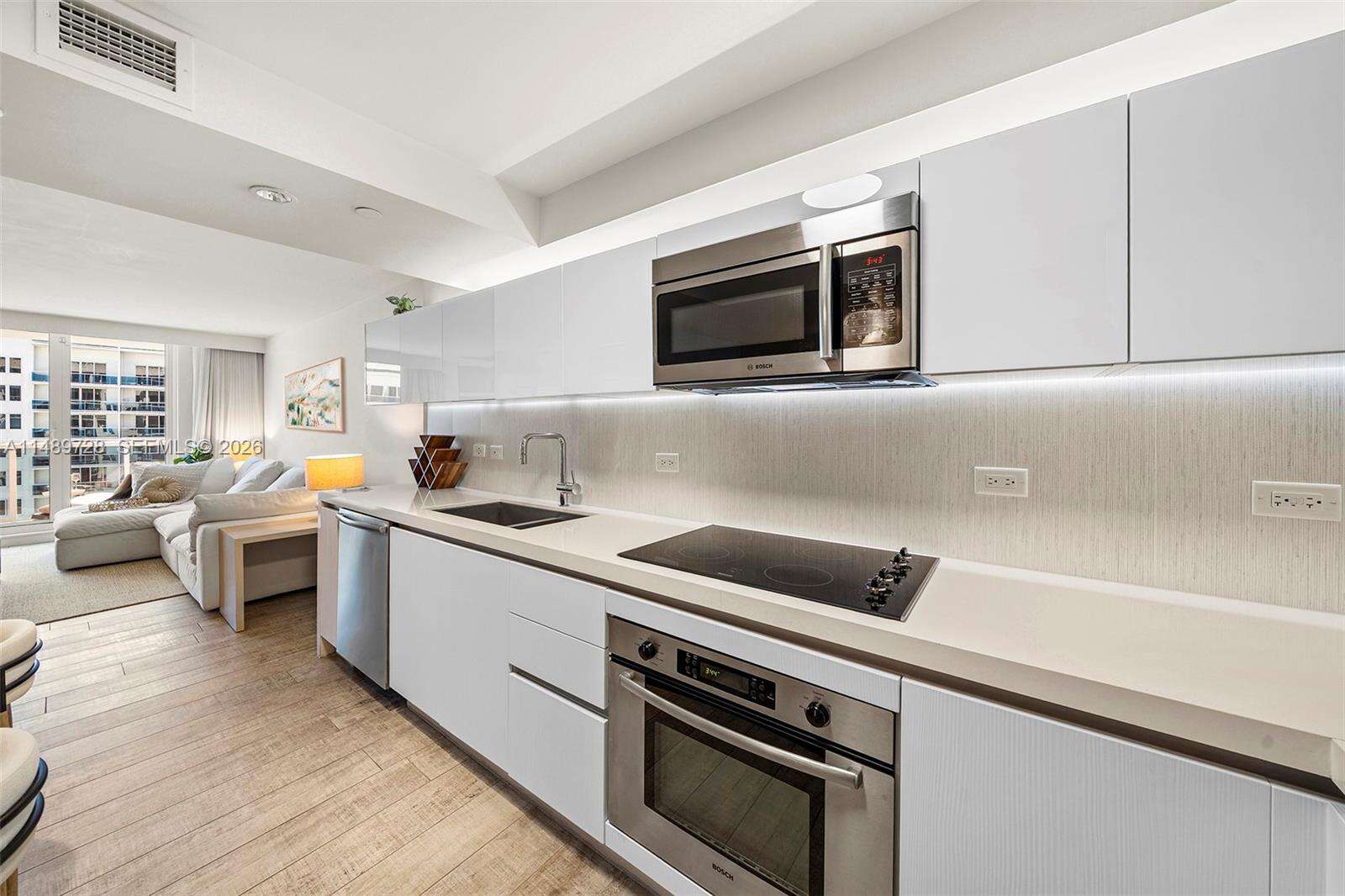 1 Hotel & Homes at 102 24 St, Miami Beach, FL 33139 - For Rent photo 13