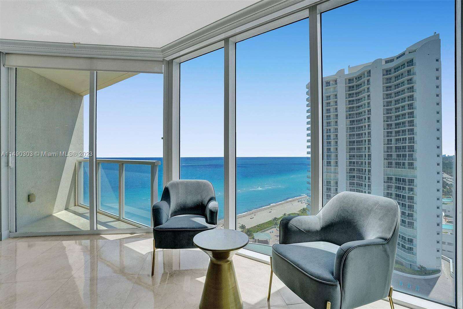 La Perla at 16699 Collins Ave, Sunny Isles Beach, FL 33160 - For Rent photo 2