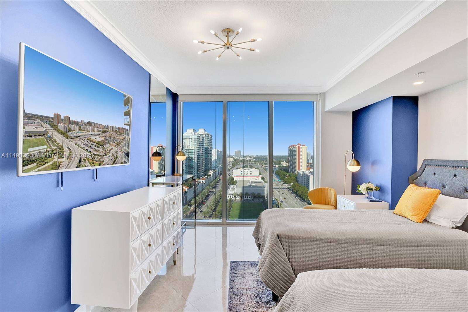 La Perla at 16699 Collins Ave, Sunny Isles Beach, FL 33160 - For Rent photo 13