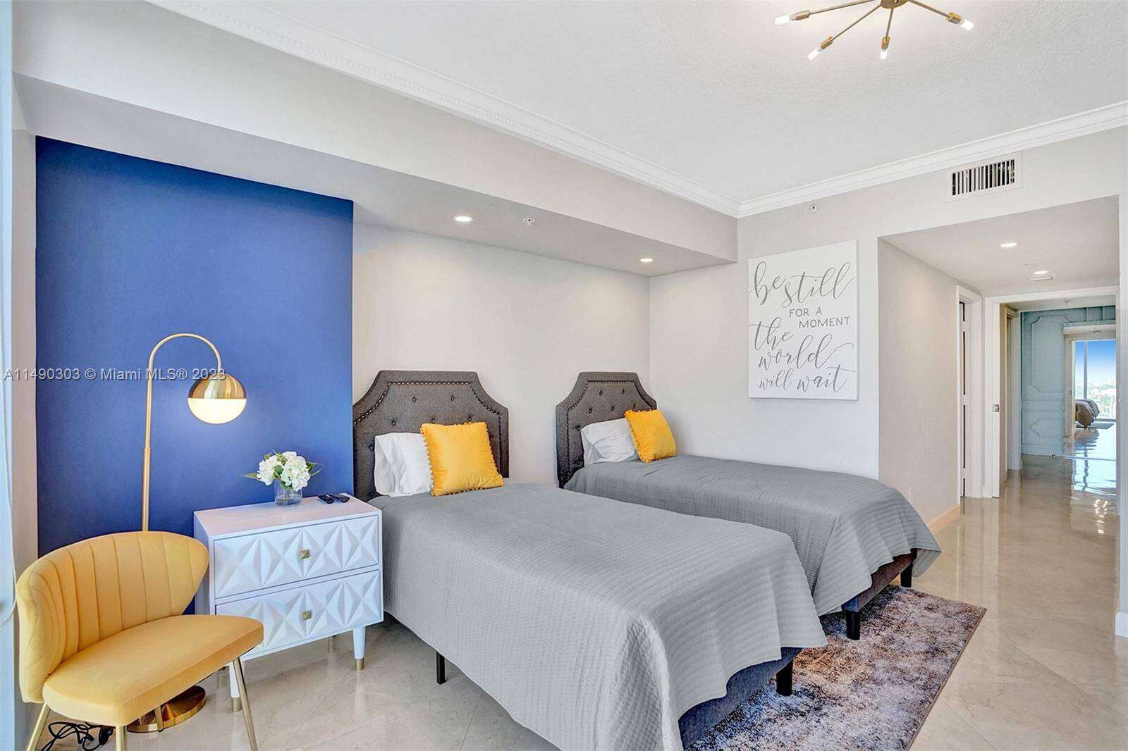 La Perla at 16699 Collins Ave, Sunny Isles Beach, FL 33160 - For Rent photo 15