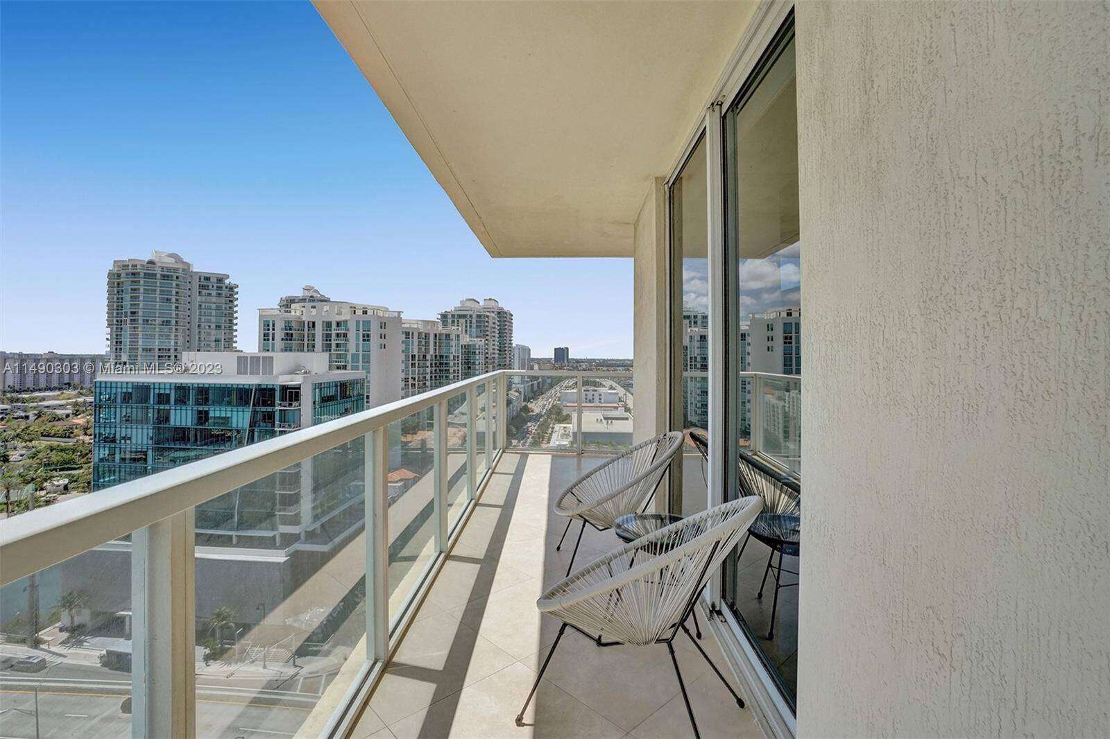La Perla at 16699 Collins Ave, Sunny Isles Beach, FL 33160 - For Rent photo 19