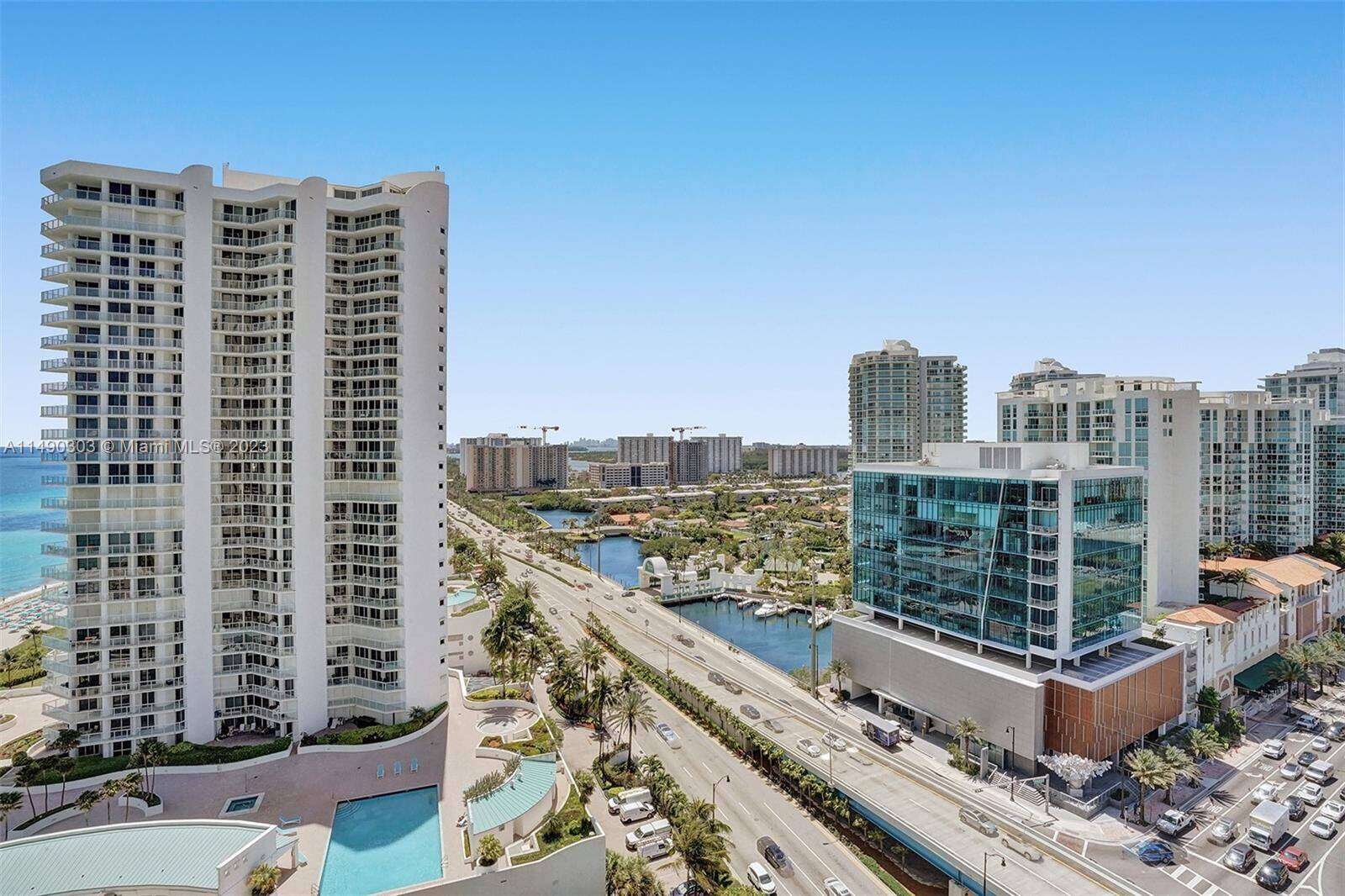 La Perla at 16699 Collins Ave, Sunny Isles Beach, FL 33160 - For Rent photo 20