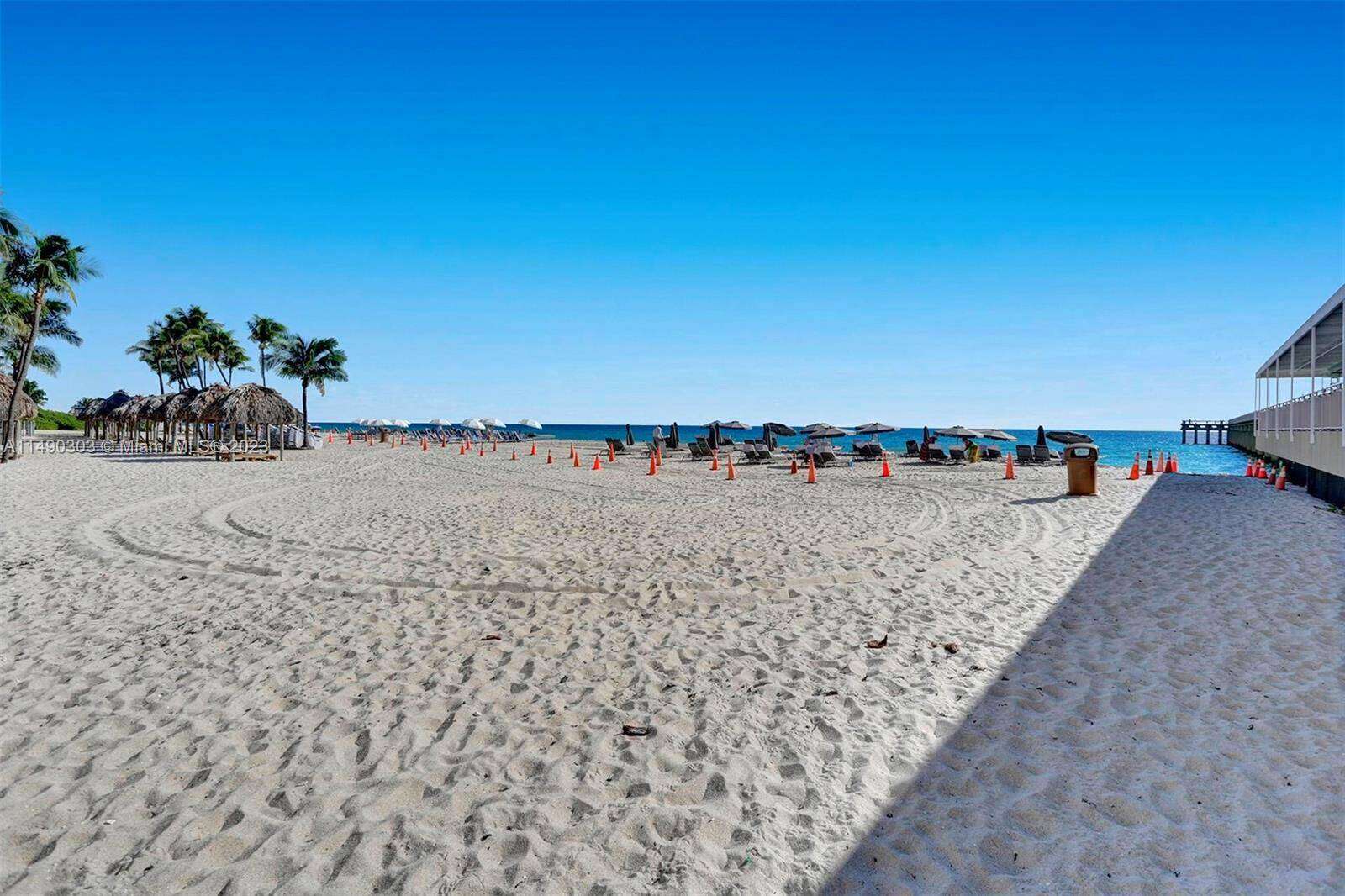 La Perla at 16699 Collins Ave, Sunny Isles Beach, FL 33160 - For Rent photo 25