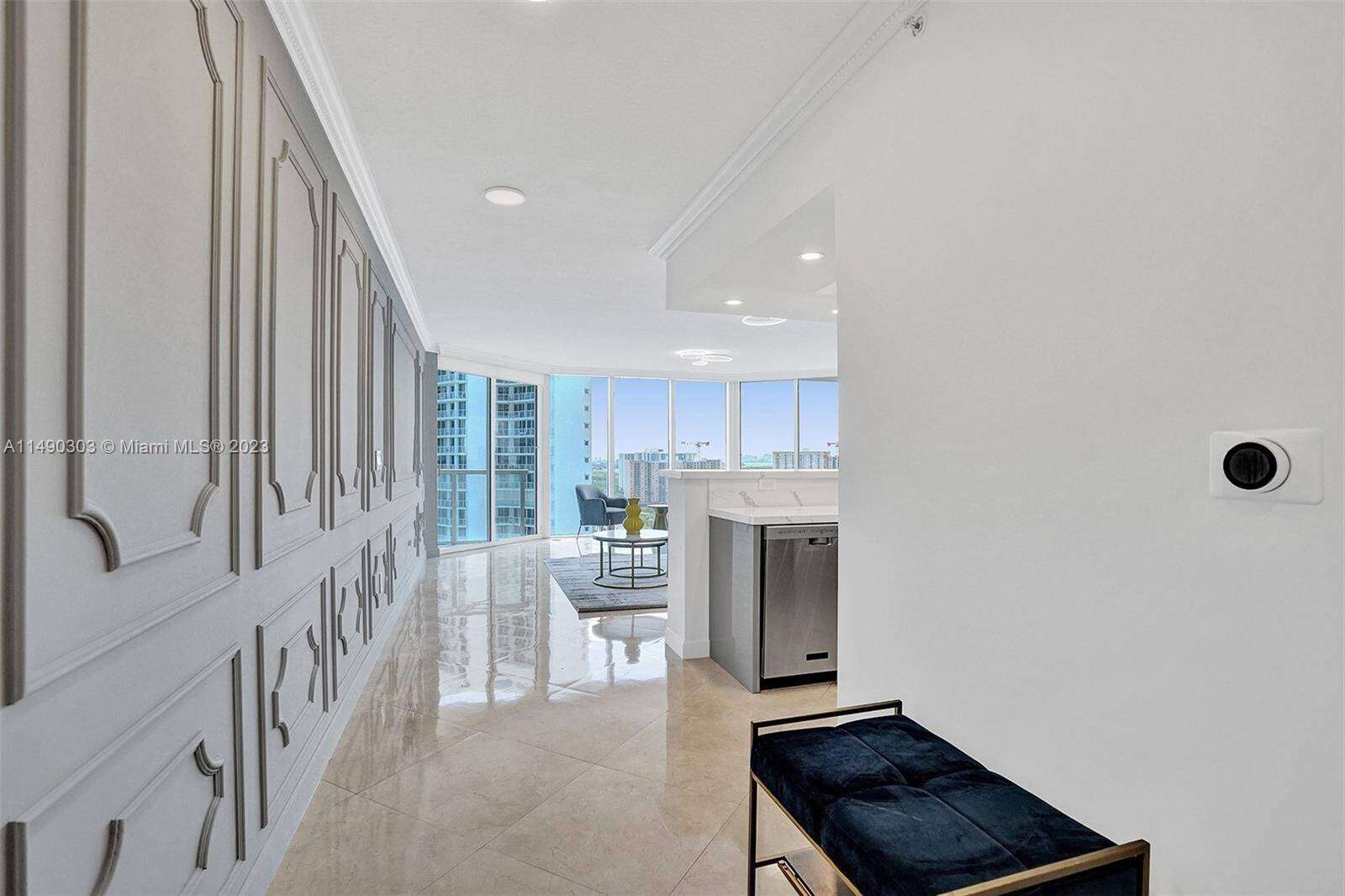 La Perla at 16699 Collins Ave, Sunny Isles Beach, FL 33160 - For Rent photo 4