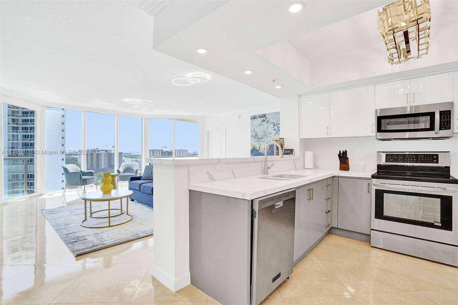 La Perla at 16699 Collins Ave, Sunny Isles Beach, FL 33160 - For Rent photo 5