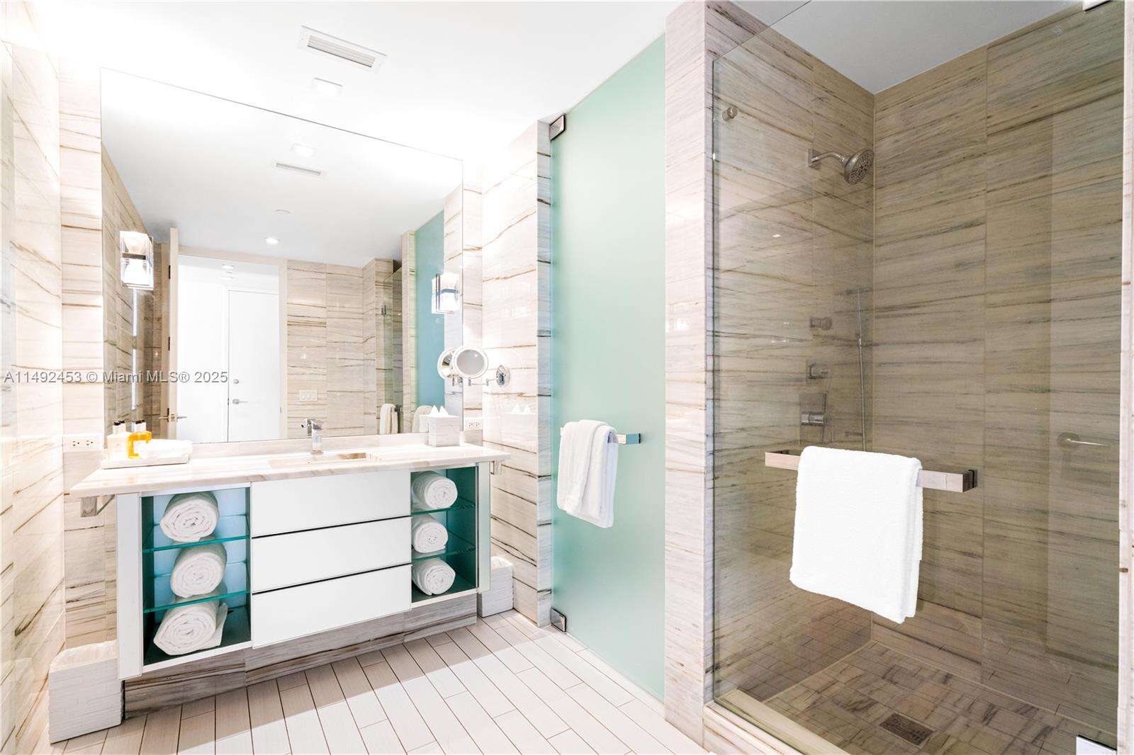 W South Beach at 2201 Collins Ave, Miami Beach, FL 33139 - For Rent photo 14
