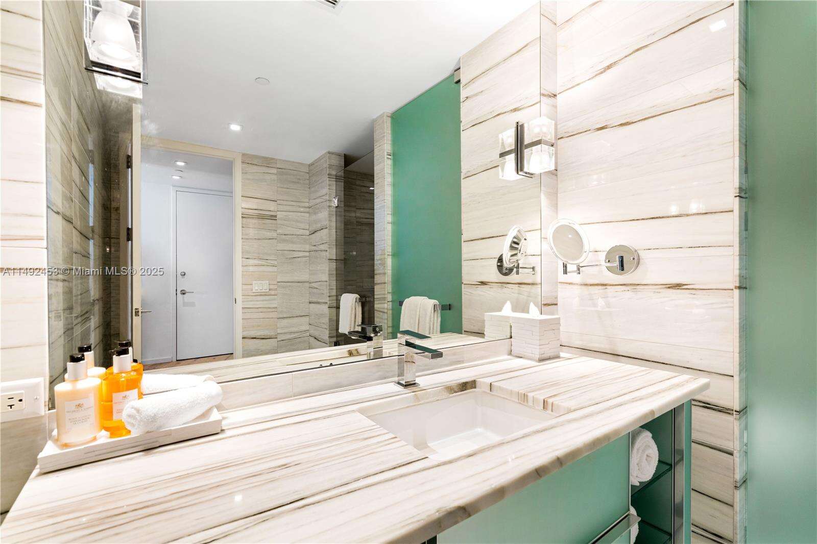 W South Beach at 2201 Collins Ave, Miami Beach, FL 33139 - For Rent photo 15