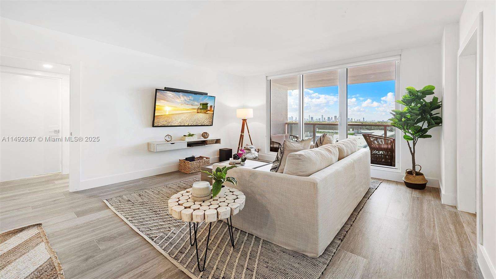 Roney Palace at Miami Beach, FL 33139 - For Rent photo 10