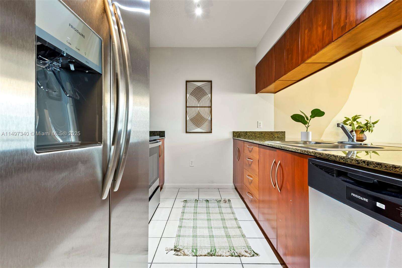 The Club At Brickell Bay at 1200 Brickell Bay Dr, Miami, FL 33131 - For Rent photo 12