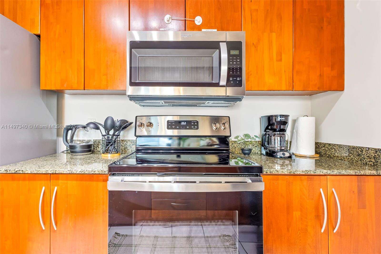 The Club At Brickell Bay at 1200 Brickell Bay Dr, Miami, FL 33131 - For Rent photo 14