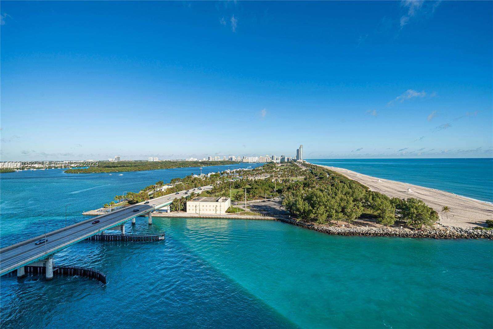 The Ritz Carlton Condos For Sale & Rent at 10295 Collins Ave, Bal Harbour, FL 33154 - For Rent photo 32