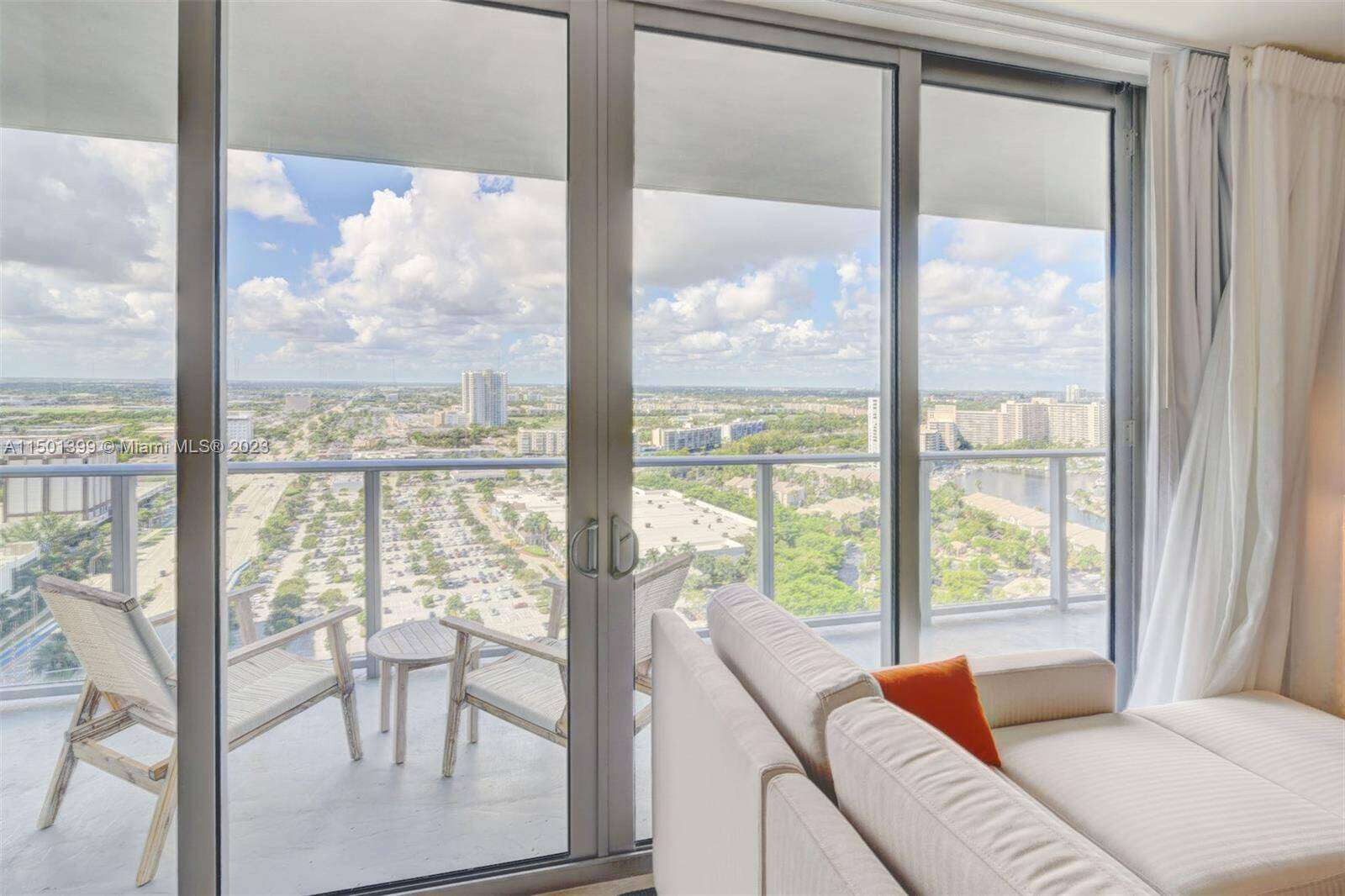 Hyde Beach House at 4010 Ocean Dr, Hollywood, FL 33019 - For Rent photo 19